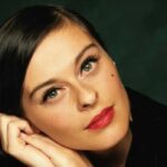 Lisa Stansfield e “All Around the World”: o clássico que rodou o mundo e eternizou a nostalgia!